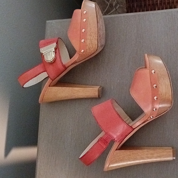 Coach Darcy open toed platform Heels 👠 Orange - Picture 8 of 11